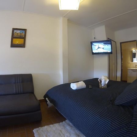 Tower Rock Puerto Deseado Standard Apartment Room photo
